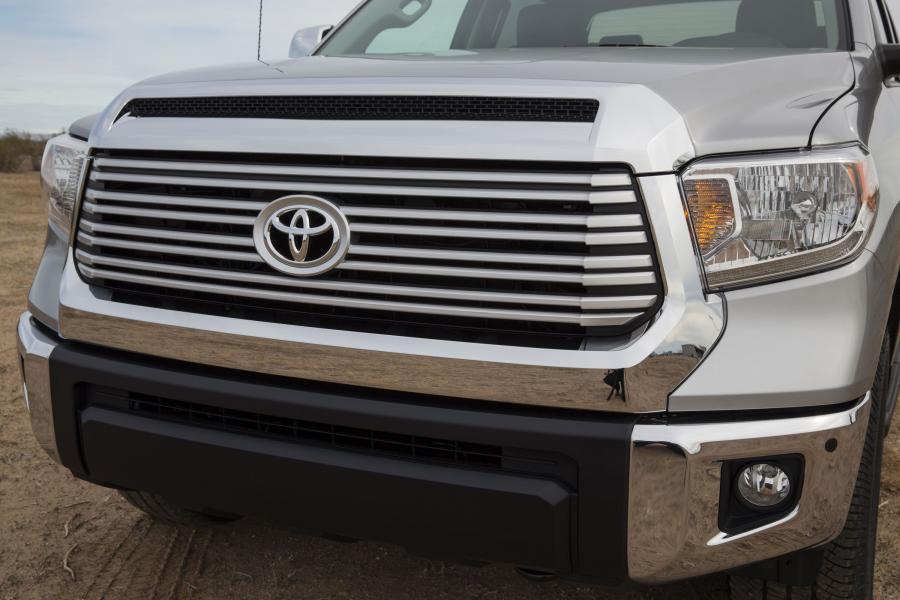  Toyota Tundra Limited 2014 года  (фото 12 из 19)
